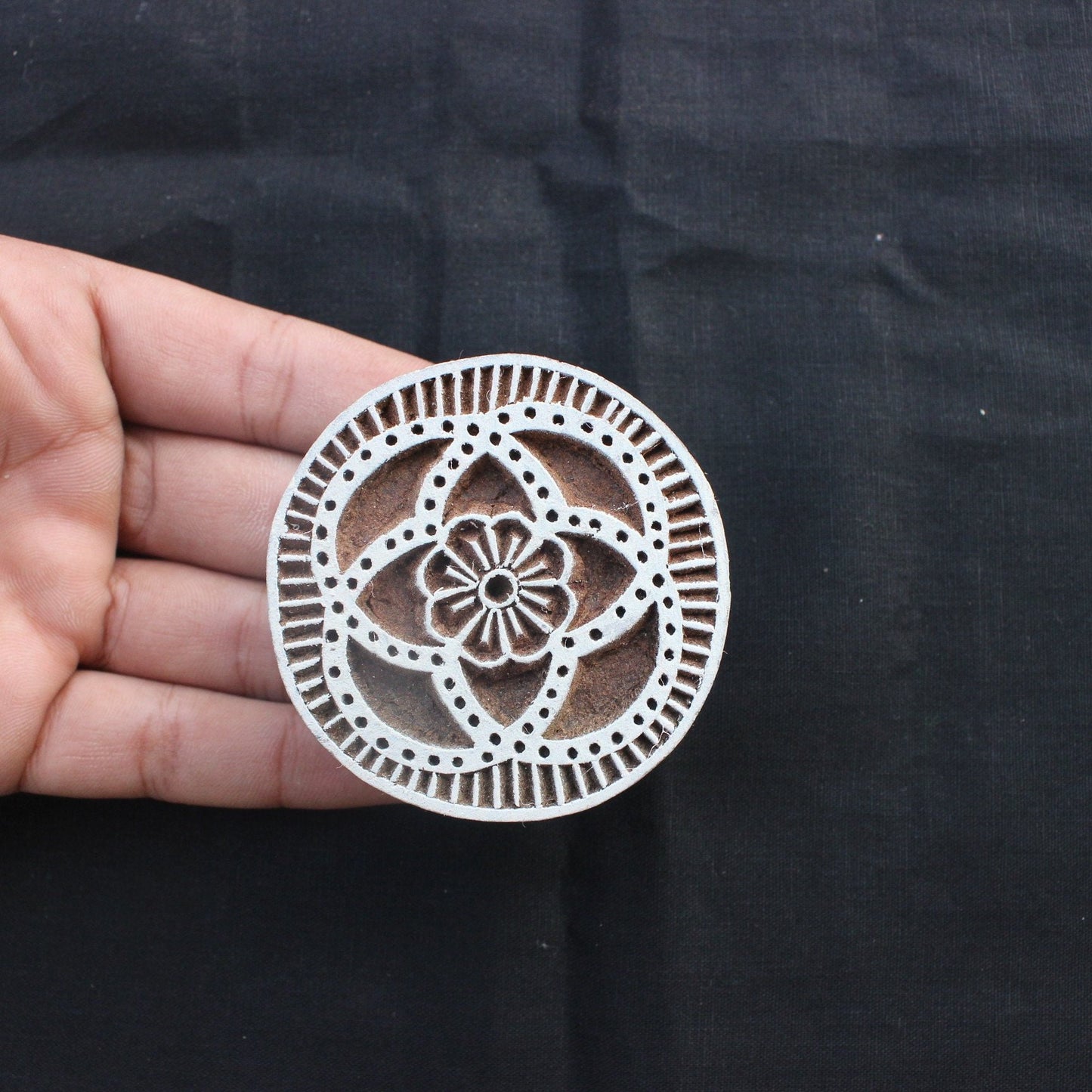 Mandala Traditional Indian Wood Stamps For Textile Printing Hand Carved And Personalized Flower Carve Block For Printing Floral Stamp