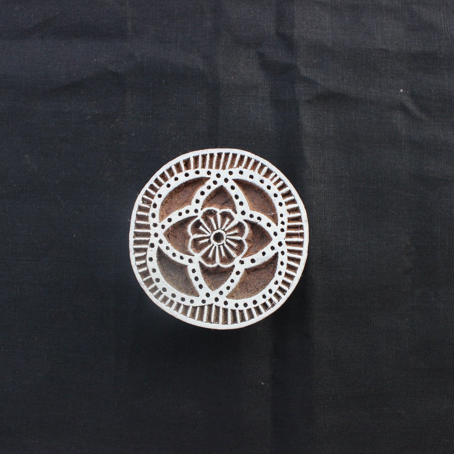 Mandala Traditional Indian Wood Stamps For Textile Printing Hand Carved And Personalized Flower Carve Block For Printing Floral Stamp