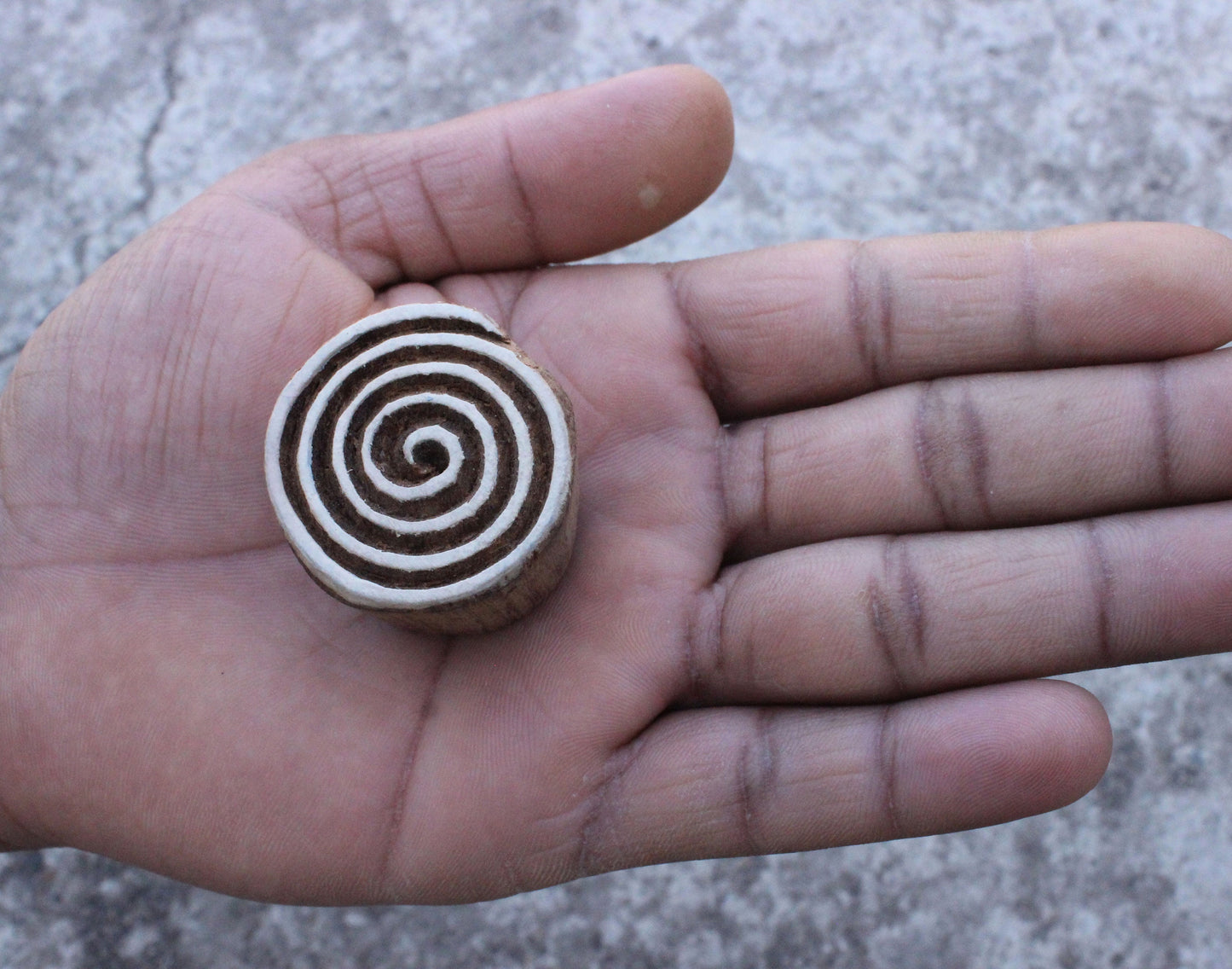 Round Block Print Stamp Hand Carved Fabric Stamp Circle Wood Block Stamp Indian Textile Block For Printing Card Stamp Soap Making Stamp